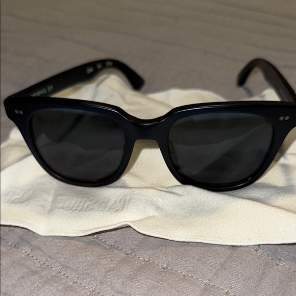 Toms Black Glossy Wayfarer Glasses - Picture 1 of 4